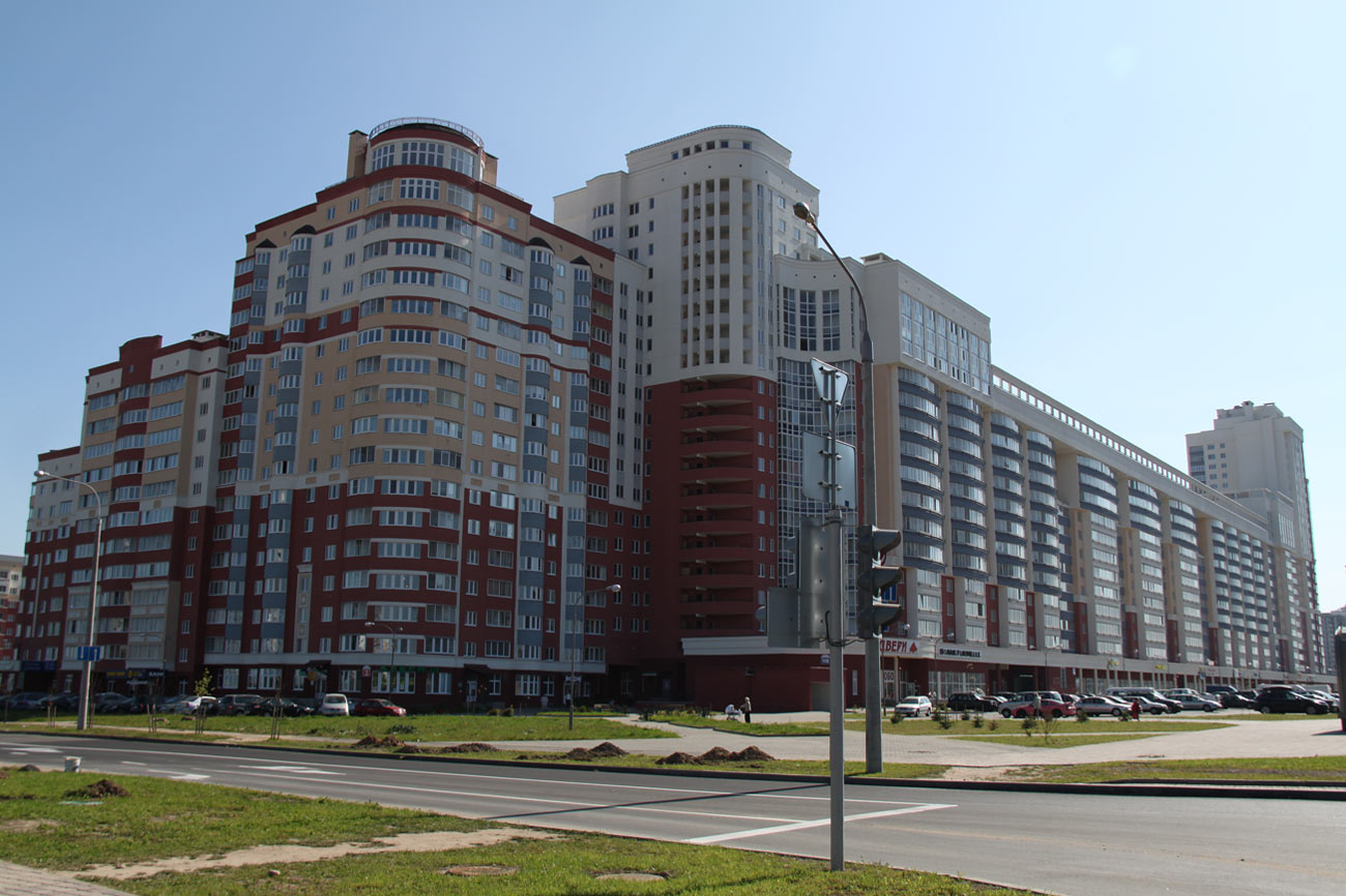 Комплекс жилых домов, по ул. Е.Гедройца и пр. Дзержинского